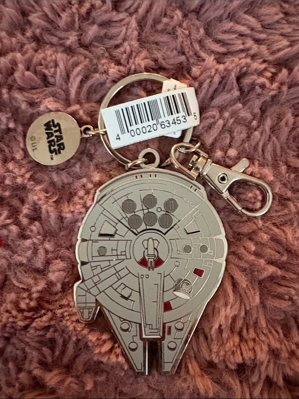 Disney World Star Wars metal keychain new Millenial  Falcon